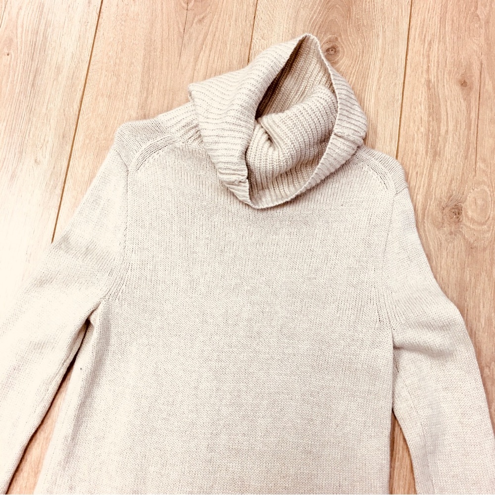 J crew merino wool ivory turtleneck sweater pullover cozy winter preppy small
